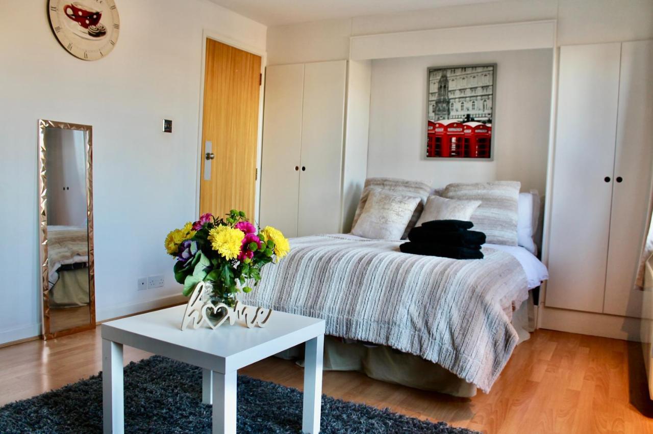 Tobacco Dock Studio Apartament Londra